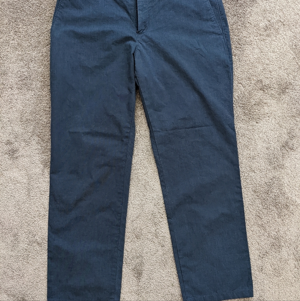 Gap Tailored straight fit khakis